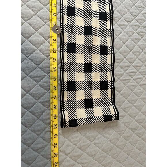 Women's Usna Scarf Black And White Geometric - Picture 2 of 5
